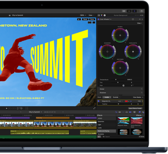 หน้าจอ MacBook Air, มุมมองบางส่วน, แสดงการตัดต่อวิดีโอเพื่อสาธิตความสามารถของชิป M5