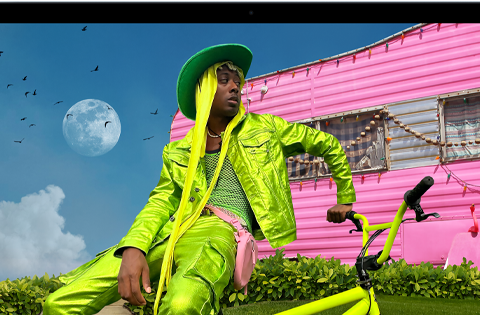 MacBook Air แสดงจอภาพ Liquid Retina