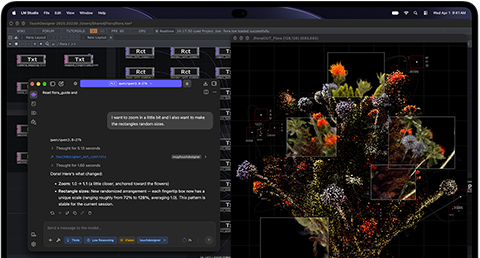 MacBook Pro พร้อมจอภาพ PROLED XDR, สีดำสเปซแบล็ค, หน้าจอแสดงการสร้างภาพโดยใช้ TouchDesigner และ LM Studio