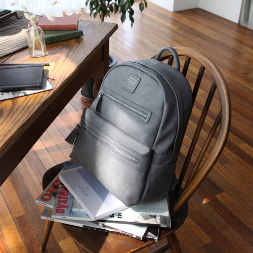 monopoly-office-leather-daily-backpack-15__35210.1462369503.1280.1280