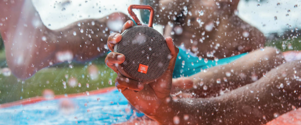 JBL Clip2 สนุกทุกที่แค่ Clip and play