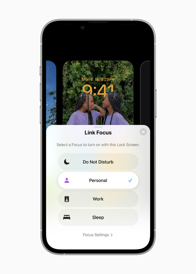 Apple เผยประสบการณ์หน้าจอล็อคแบบใหม่หมดและวิธีใหม่ในการแชร์และติดต่อสื่อสารใน iOS 16