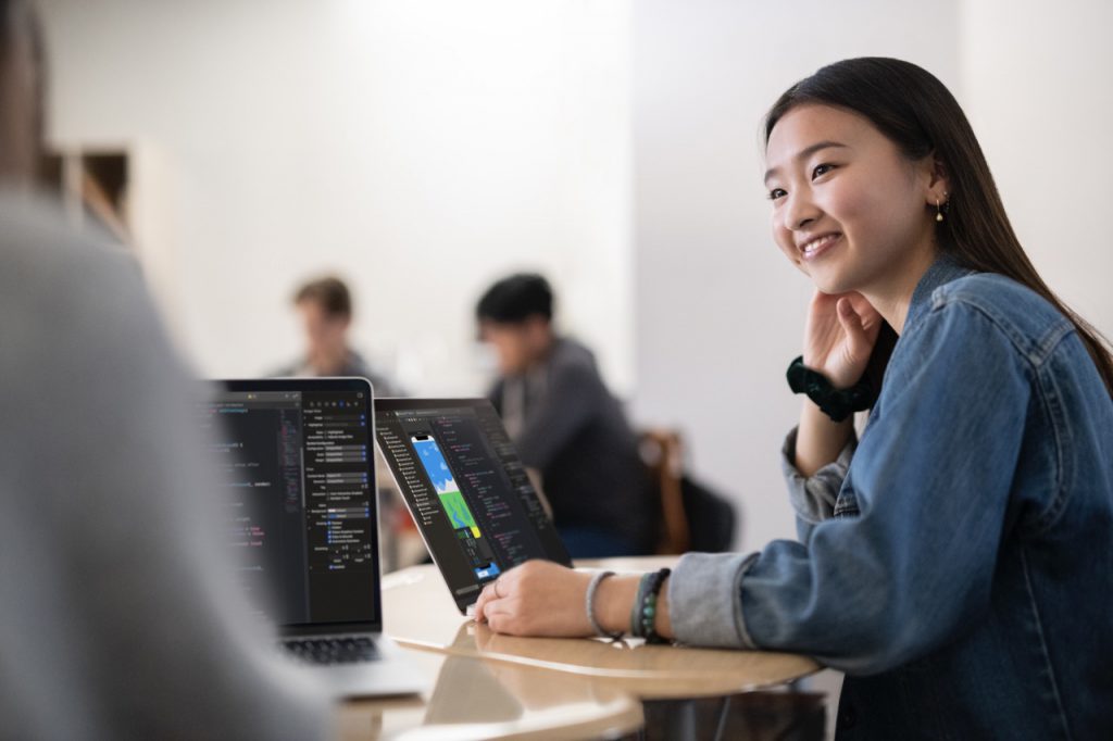 เปิดเทอมใหม่ต้อง Mac เครื่องใหม่ เรียนคณะไหนก็ถูกใจ Mac