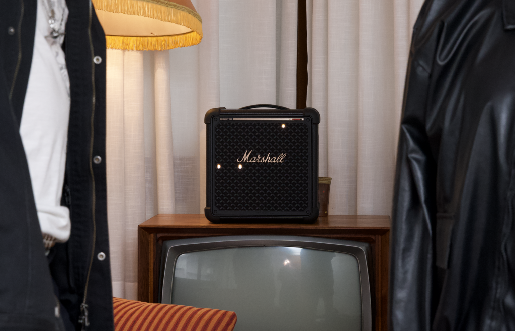 ระบบเสียง True Stereophonic 360 องศาของ Marshall Bromley 150